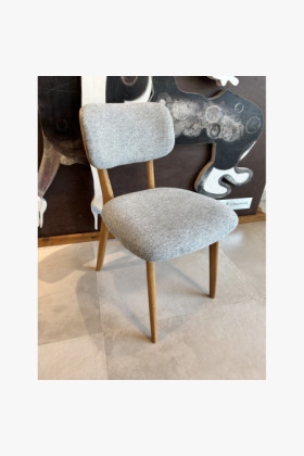 Dubová čalúnená stolička - farba sivá outlet, poškodená dyha